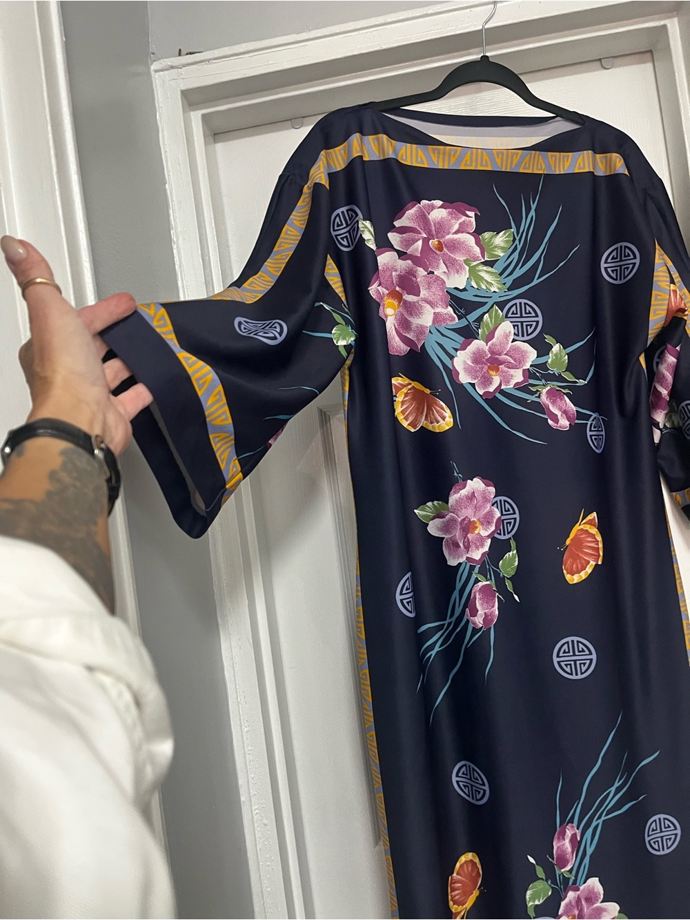 NWOT Source Unknown Navy Maxi Dress with Purple Floral Print and Gold Trim - Picture 2 of 6